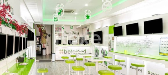 Коммерческая недвижимость 108м² в Кротоне, Италия № 157084 3