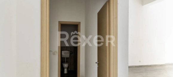 Коммерческая недвижимость 108м² в Кротоне, Италия № 157084 9