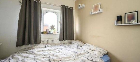 3 bedrooms House in Tamworth, United Kingdom No. 2221 7