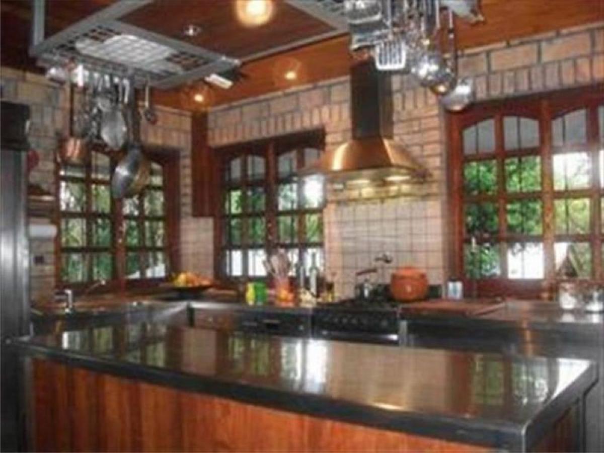 900m² Hotel in Misiones, Argentina No. 25692