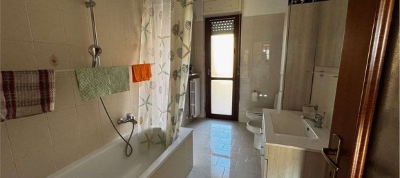 4 rooms Apartment in Alessandria, Italy No. 121105 15