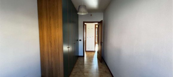 4 rooms Apartment in Alessandria, Italy No. 121105 10