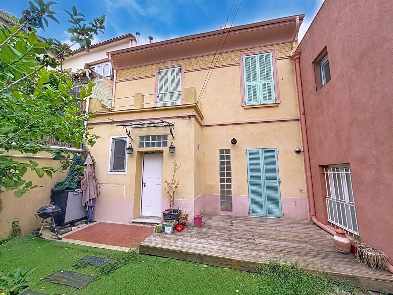 2 bedrooms House in Nice, France No. 345918