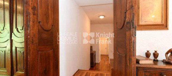 7 bedrooms Villa in San Fermo della Battaglia, Italy No. 56612 24