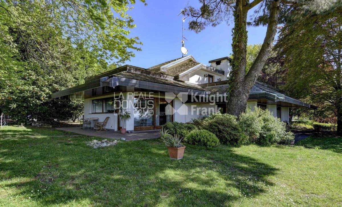 7 bedrooms Villa in San Fermo della Battaglia, Italy No. 56612