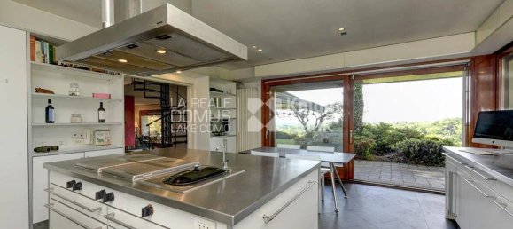 7 bedrooms Villa in San Fermo della Battaglia, Italy No. 56612 19