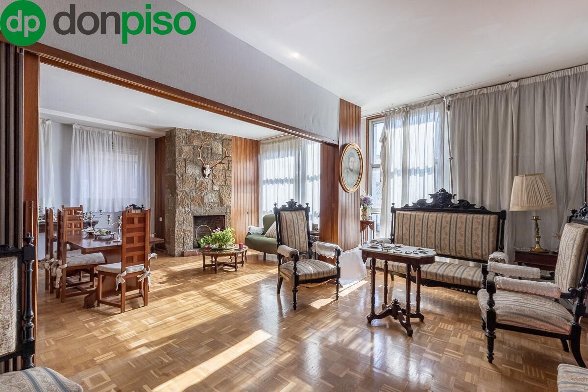 6 chambres Appartement à Granada, Spain No. 71121