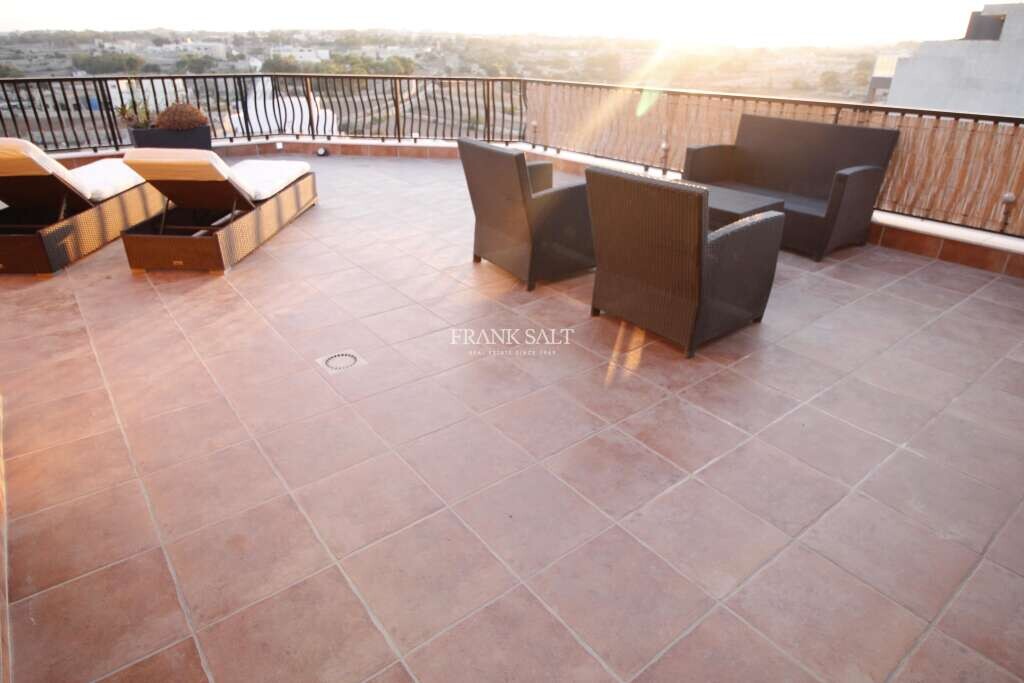 Пентхаус с 2 спальнями в Марсаскала, Мальта № 9326