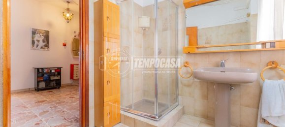 Apartamento de 3 divisões em Magenta, Italy N.º 267981 22