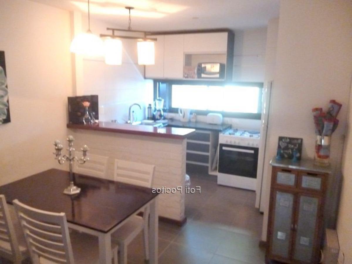 2 bedrooms House in Montevideo, Uruguay No. 11973