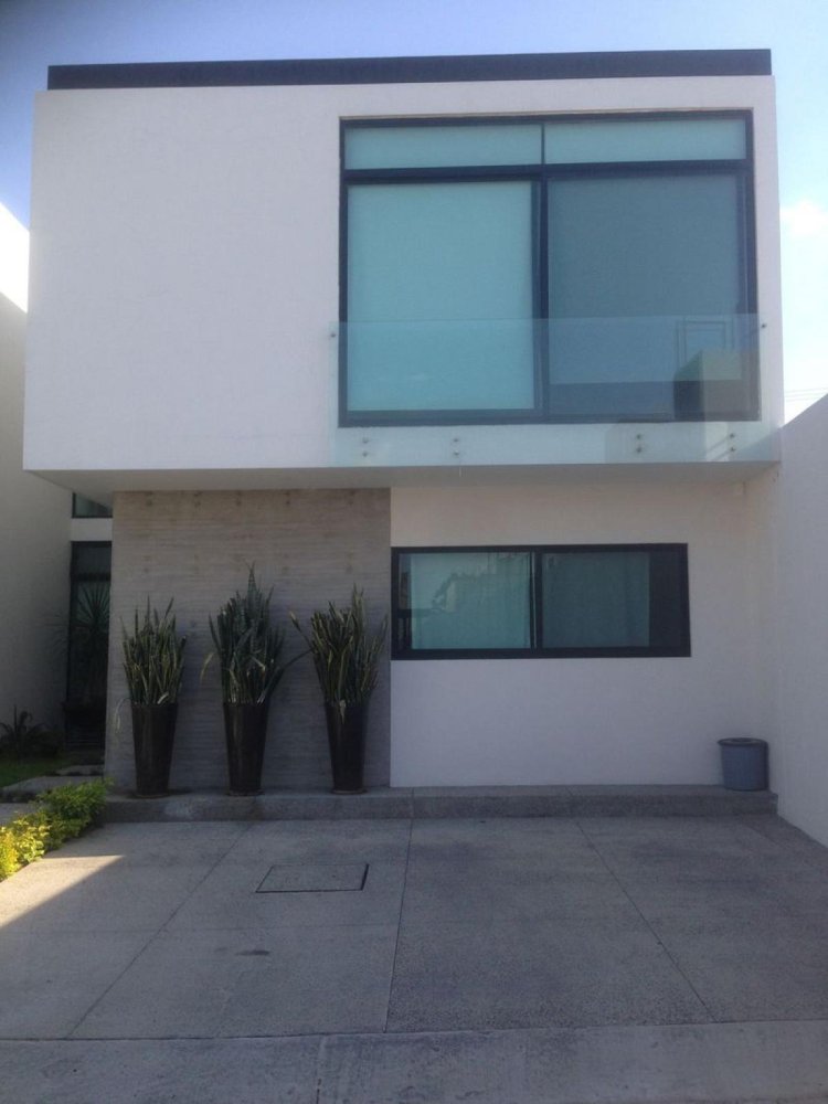 3 bedrooms House in Tlajomulco de Zuniga, Mexico No. 160932