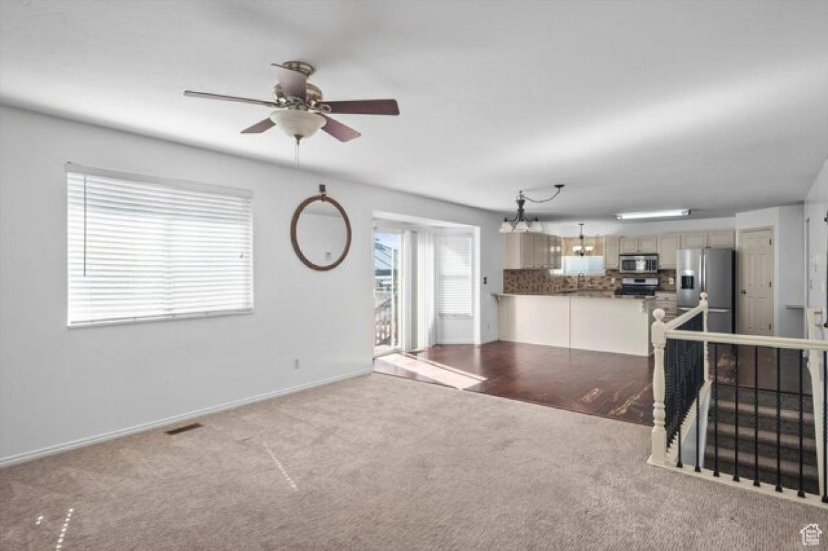 4 غرف نوم منزل في West Jordan, USA رقم 378496