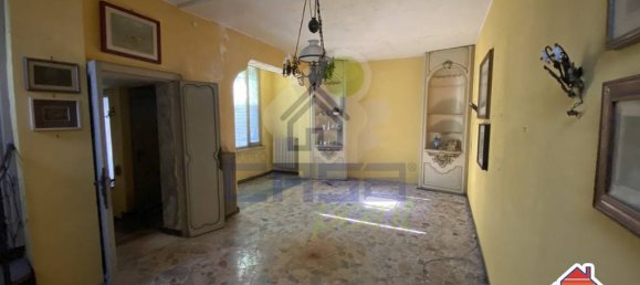 Edificio de 5 habitaciónes en Crema, Italy No. 137757 8