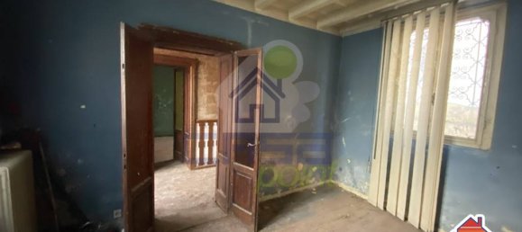 Edificio de 5 habitaciónes en Crema, Italy No. 137757 12