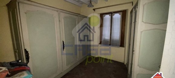 Edificio de 5 habitaciónes en Crema, Italy No. 137757 15