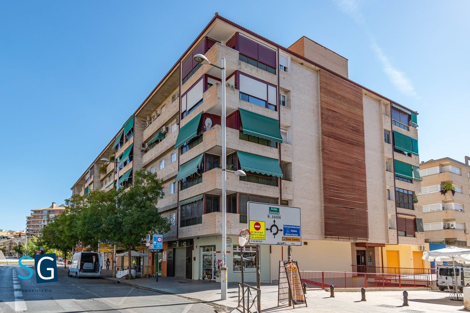 Apartamento de 4 dormitorios en Granada, Spain No. 228937
