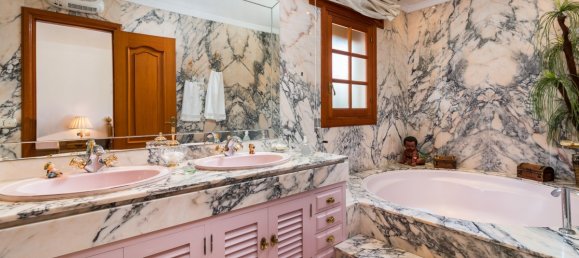 Villa de 5 dormitorios en Marbella, Spain No. 83841 24