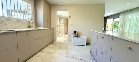 Дом с 7 спальнями в Аликанте, Испания № 177225 46