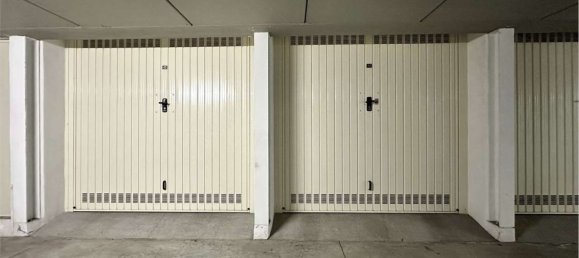 3-salle Appartement à Monza, Italy No. 3396 15