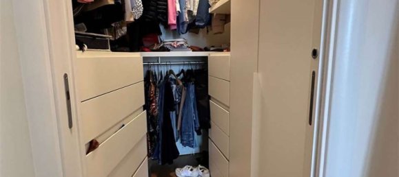 3-salle Appartement à Monza, Italy No. 3396 36