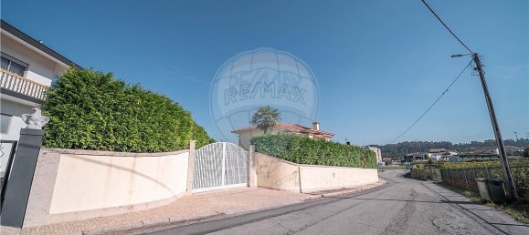 3 bedrooms House in Felgueiras, Portugal No. 20027 26