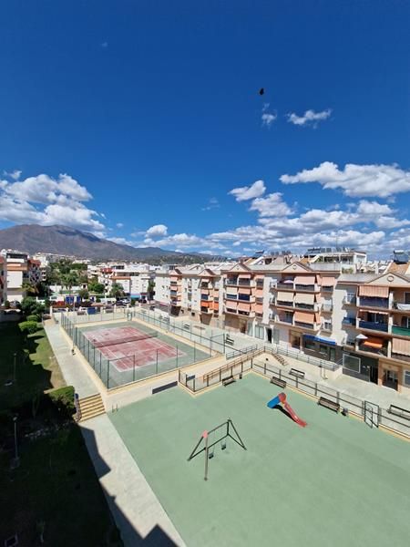 3 bedrooms Penthouse in Estepona, Spain No. 44863