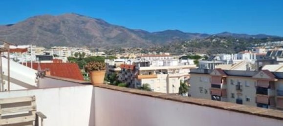 3 bedrooms Penthouse in Estepona, Spain No. 44863 20