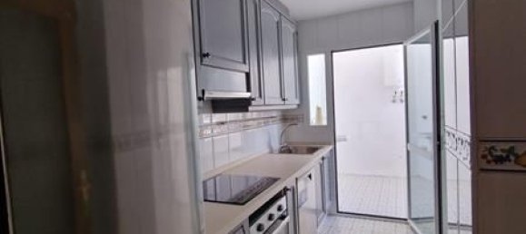 3 bedrooms Penthouse in Estepona, Spain No. 44863 17