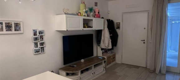 5 rooms Apartment in Osimo, Italy No. 29046 19