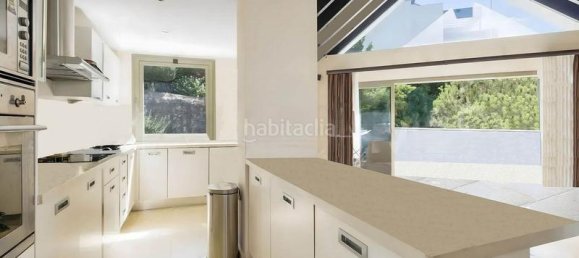 3 bedrooms Penthouse in Malaga, Spain No. 102657 4