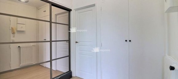 Apartamento de 3 dormitorios en Saint-Germain-les-Arpajon, France No. 283383 5