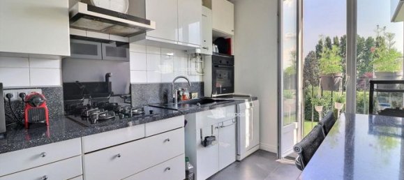 Apartamento de 3 dormitorios en Saint-Germain-les-Arpajon, France No. 283383 3