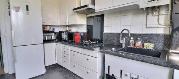 Apartamento de 3 dormitorios en Saint-Germain-les-Arpajon, France No. 283383 4