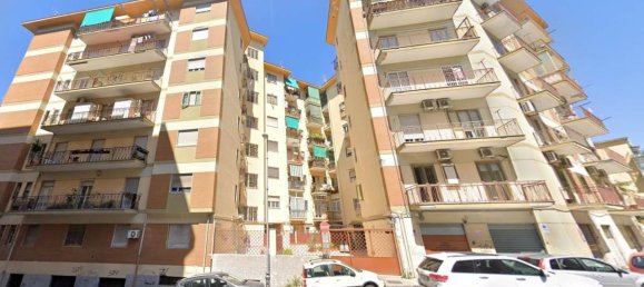 4-salle Appartement à Salerno, Italy No. 38077 3