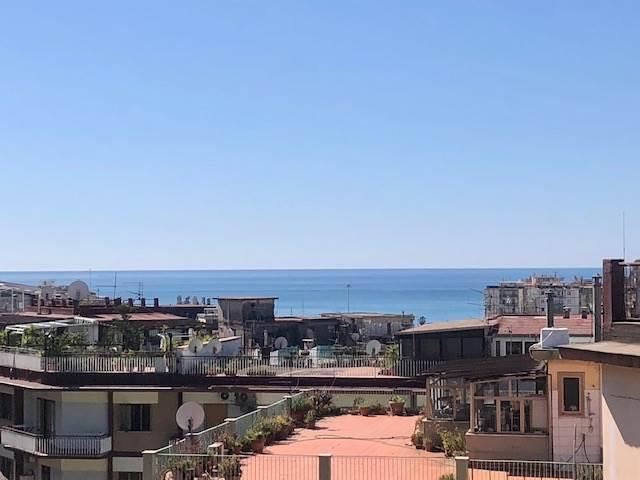 4-salle Appartement à Salerno, Italy No. 38077