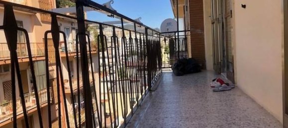 4-salle Appartement à Salerno, Italy No. 38077 11