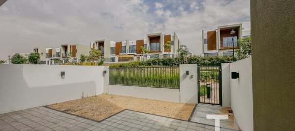 Таунхаус с 3 спальнями в Dubai Land, ОАЭ № 28610 16