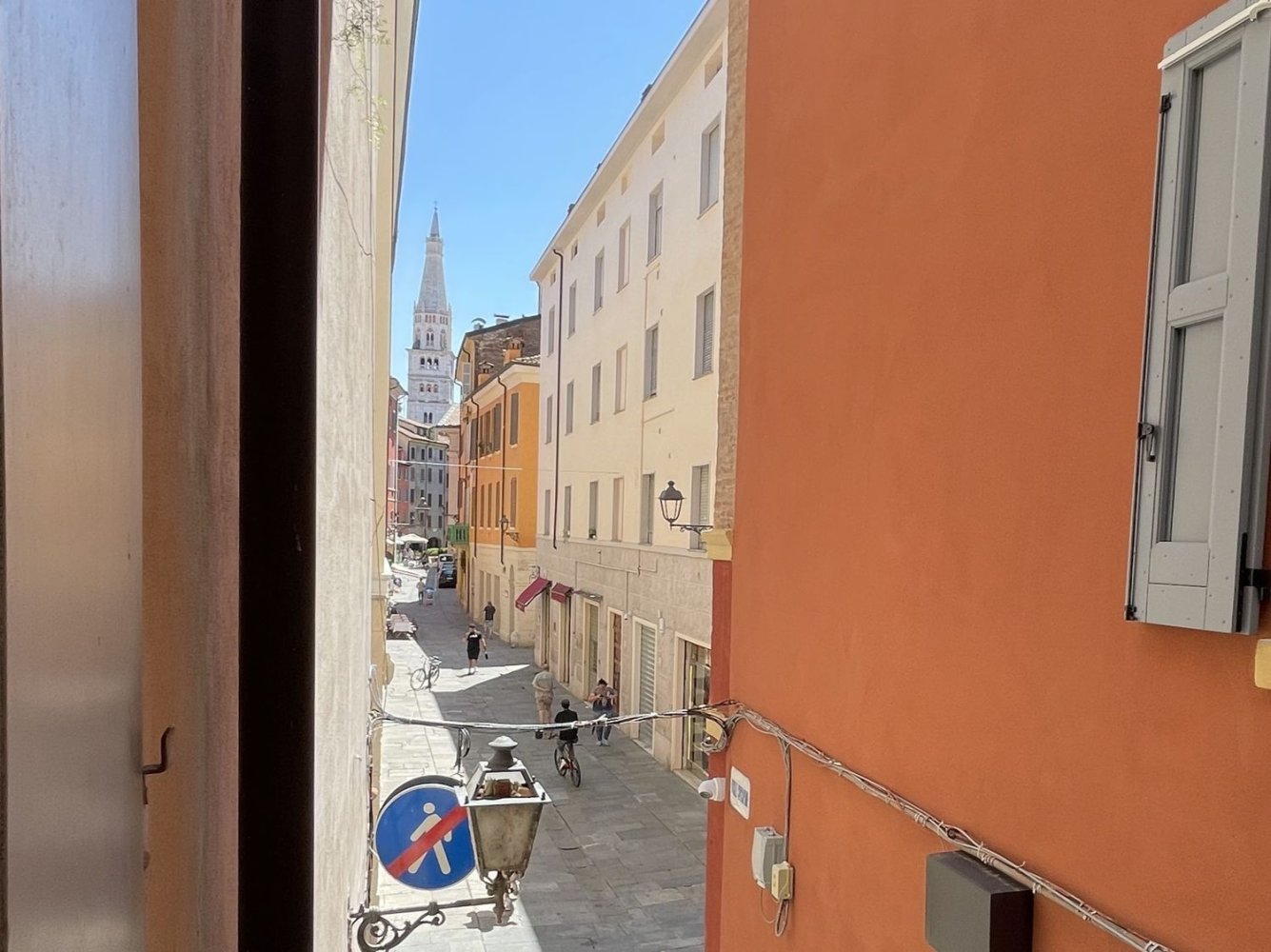 3 bedrooms Apartment in Modena, Italy No. 336767