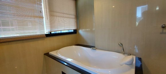 2 bedrooms Condo in Pattaya, Thailand No. 5590 4