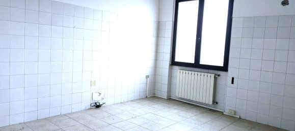 3 Schlafzimmer Wohnung in Montemurlo, Italy, Nr. 345144 14