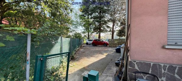 3 rooms Apartment in Parma, Italy No. 229482 10