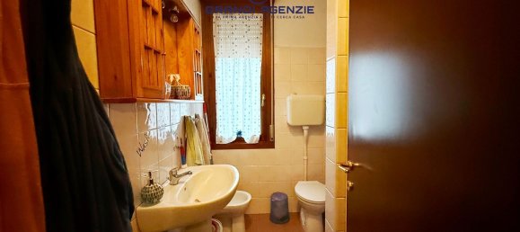 3 rooms Apartment in Parma, Italy No. 229482 8