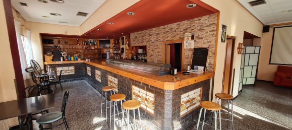 Коммерческая недвижимость 100м² в Сарагоса, Испания № 108222 10