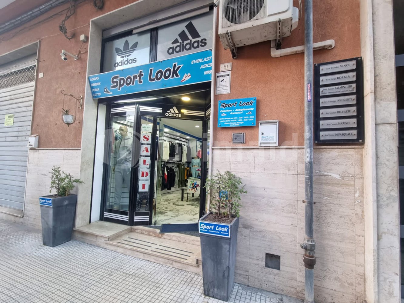 1 room Commercial property in Syracuse, Italy No. 382978