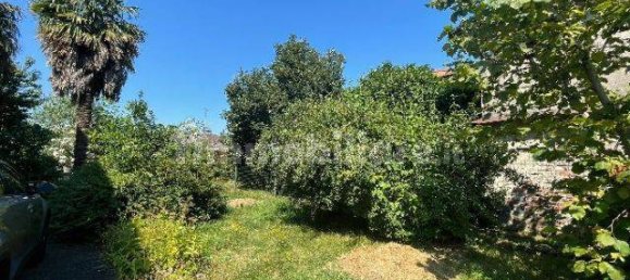 4 bedrooms Villa in Buguggiate, Italy No. 326549 8