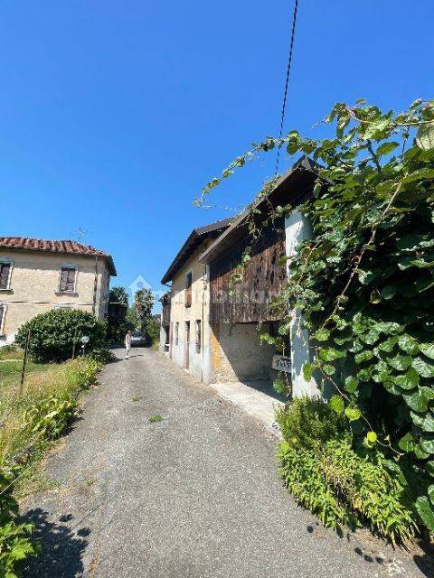 4 bedrooms Villa in Buguggiate, Italy No. 326549