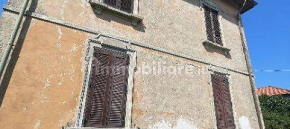 4 bedrooms Villa in Buguggiate, Italy No. 326549 5