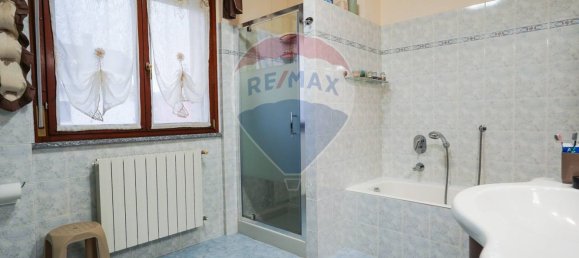 Casa de 2 dormitorios en Bonate Sotto, Italy No. 224493 33