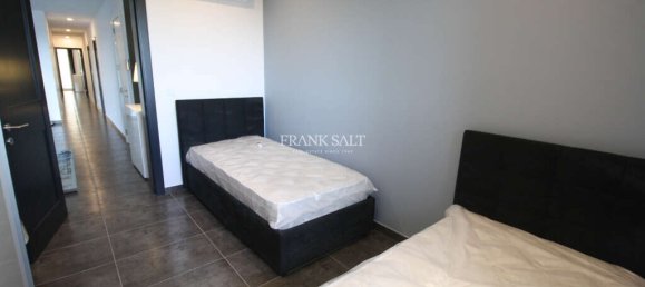 3 chambres Appartement à Saint Paul's Bay, Malta No. 9956 11