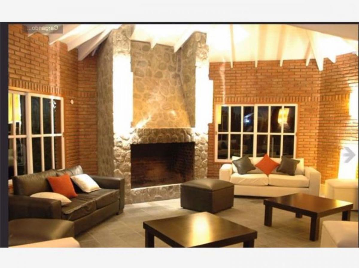 2300m² Hotel in San Luis, Argentina No. 29135